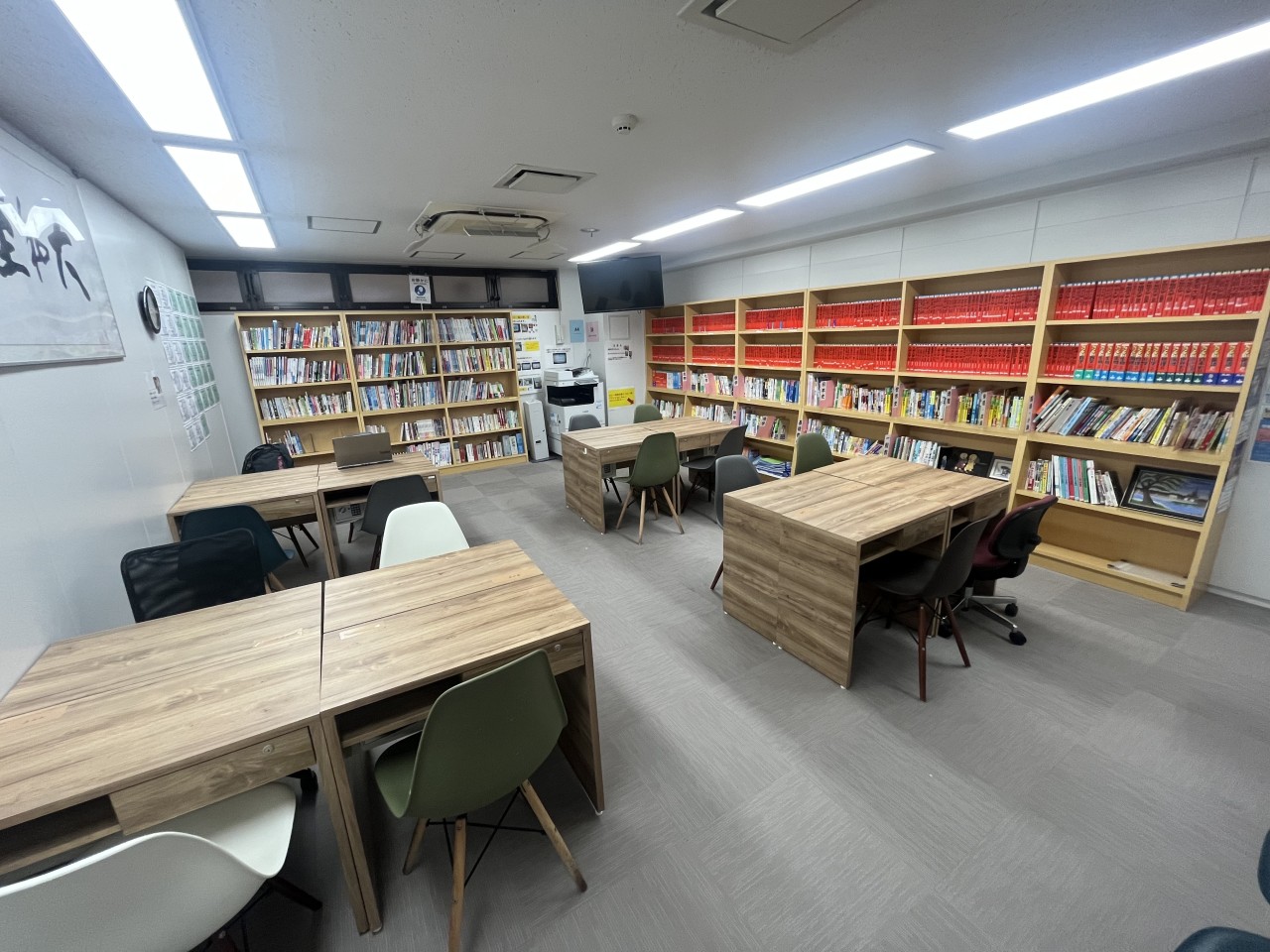 図書室・パソコンコーナー